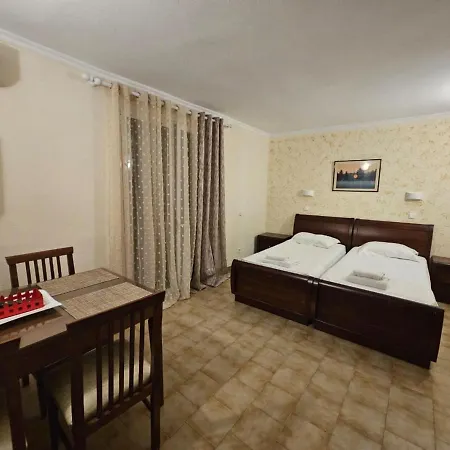 Maisonette 62